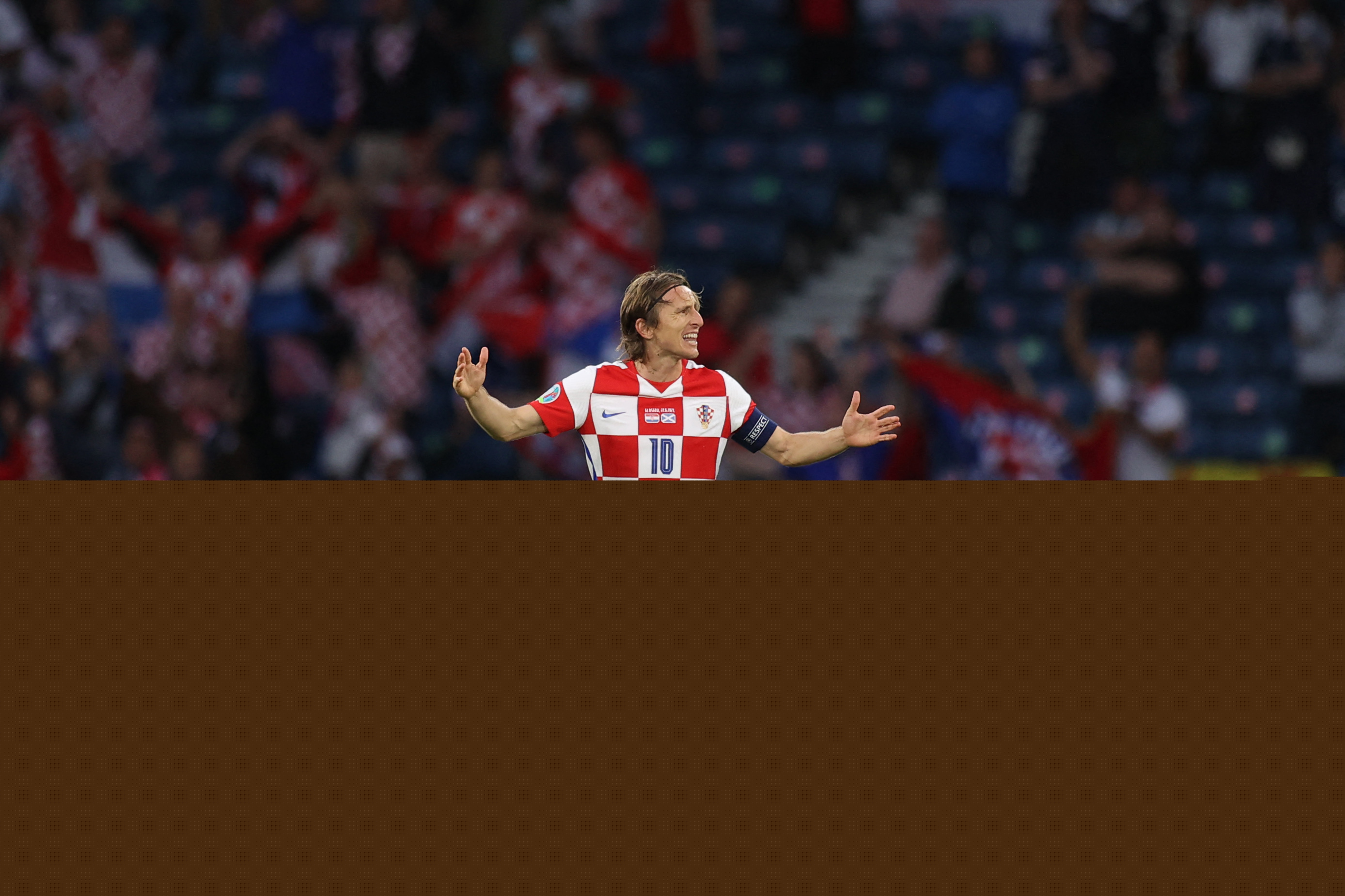 都体：弗拉霍维奇可能缺席尤文20场比赛，包括多场关键战役