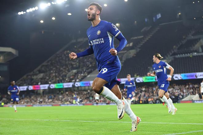 埃贝尔：孔帕尼是我最棒的签约之一，他对足球有清晰的思路