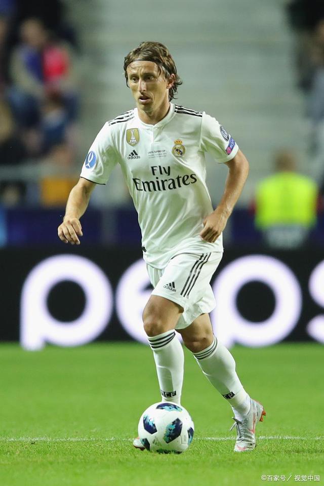 小花生退役后台痛哭！ruler赛后采访狂言：我们已经在选皮肤了