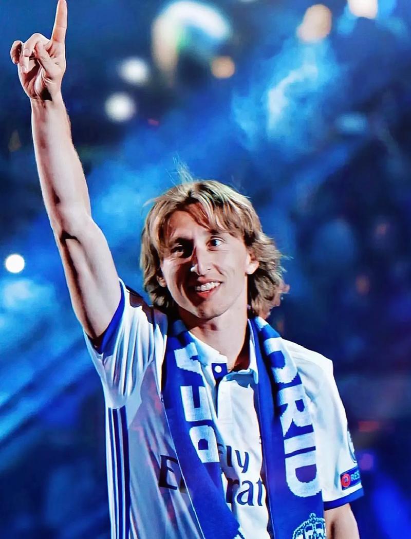 图赫尔：埃利奥特-安德森和赖斯互补得很好，我对他俩很满意